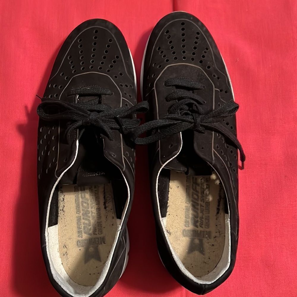 MEPHISTO YLIANE black nubuck sneakers. Size 9.5. Gently worn - Picture 2 of 8